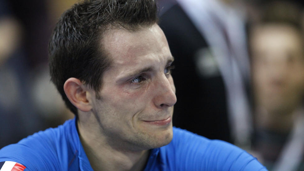 UNDERKJENT HOPP: OL-vinner Renaud Lavillenie fikk underkjent et hopp fordi stangen hoppet ut av stilling. Foto: AP Photo/Matt Dunham/NTB scanpix