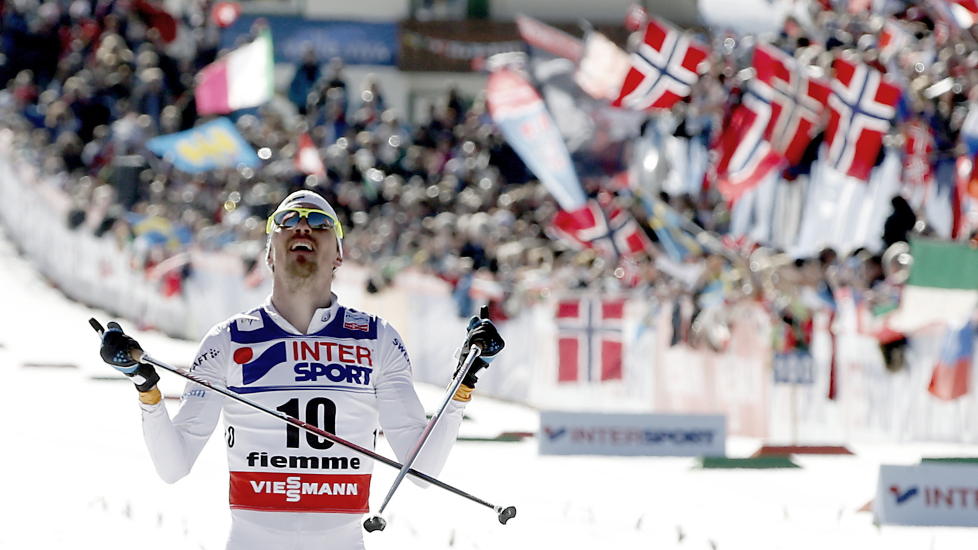 IMPONERTE: Johan Olsson vinner femmila i Val di Fiemme etter et tidlig rykk som holdt helt inn.  Foto: Bj�rn Langsem / DAGBLADET.