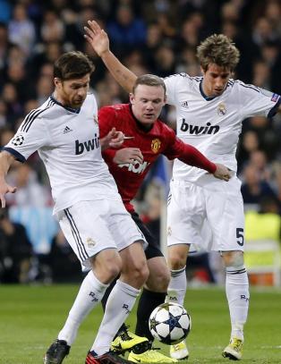 Sp�r idiot-krangel mellom Rooney og Pepe