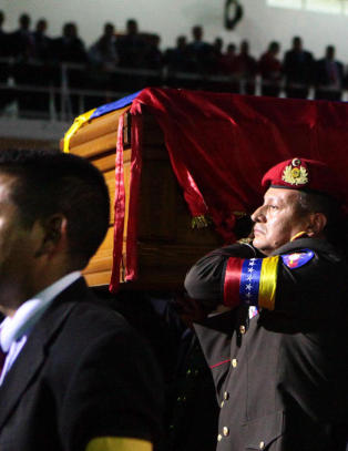 - Chavez d�de av kraftig hjerteinfarkt