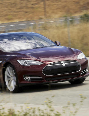 Tesla-sjefen vil endre norske  bilvaner