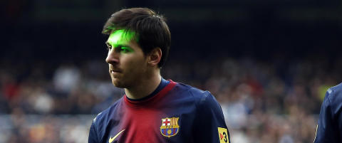 - Alt vi kan gj�re er � reise oss og komme ut av problemene