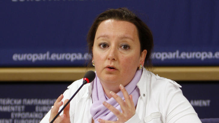 KREVER FORBUD: Det er nederlandske Kartika Liotard som har utformet resolusjonsforslaget der porno forbys i alle former. Foto: ELISA DAY / AP / NTB SCANPIX KREVER FORBUD: Det er nederlandske Kartika Liotard som har utformet resolusjonsforslaget der porno forbys i alle former. Foto: ELISA DAY / AP / NTB SCANPIX