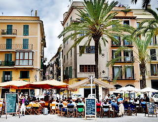  MALLORCA:  Nyt utelivet i Palma by.  Fra 1498 kroner for en uke. Foto: JOHN TERJE PEDERSEN