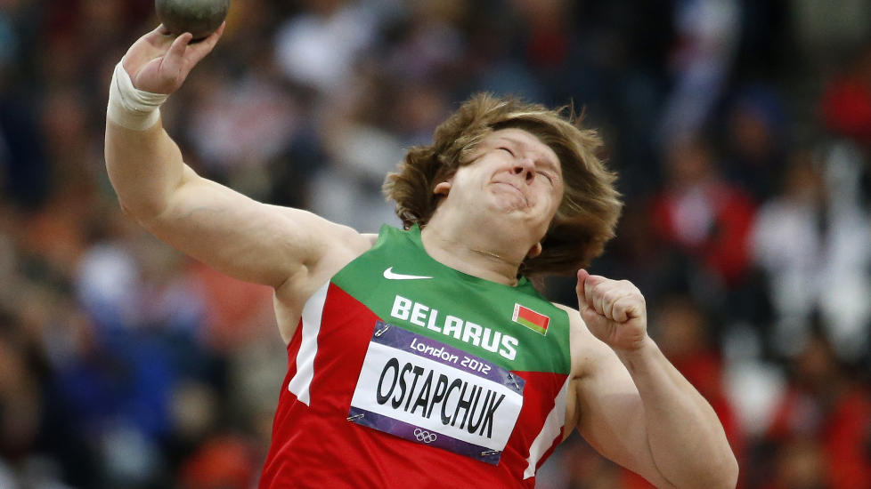 TATT - IGJEN: Nadzeya Ostapchuk ble avsl�rt som juksemaker i OL i fjor. N� er pr�vene hennes fra VM i 2005 testet p� nytt. Ogs� den var positiv. Foto:Matt Dunham / AP / NTB Scanpix