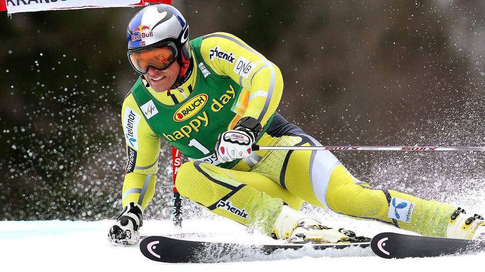 NY SJETTEPLASS: Aksel Lund Svindal tapte til Marcel Hirscher i kampen om sammenlagtcupen. Foto: Antonio Bat / EPA / NTB Scanpix