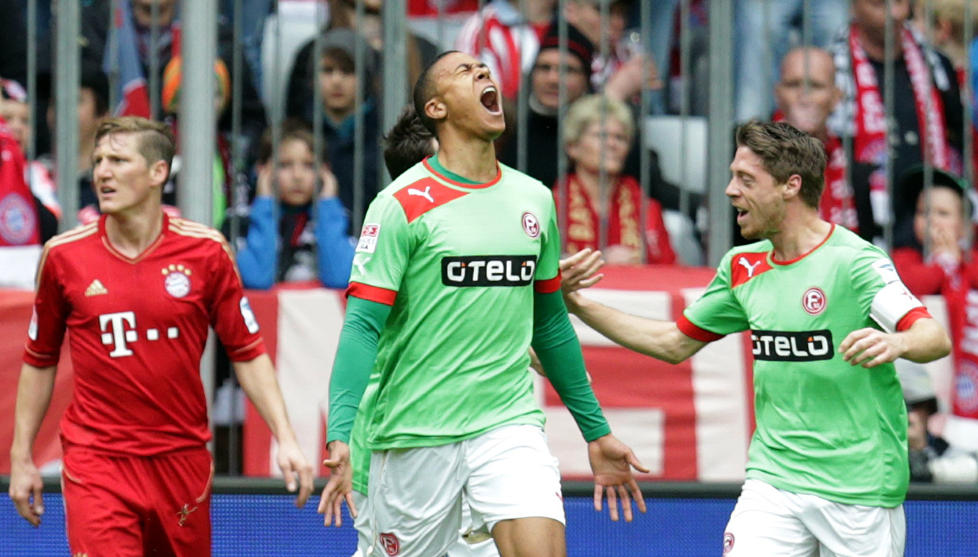 F�RSTE FRA START - F�RSTE M�L: Her jubler Mathis Bolly for sin f�rste scoring i Bundesliga. Bolly kom til Fortuna D�sseldorf fra Lillestr�m i januar. Foto: Matthias Schrader / AP / NTB Scanpix