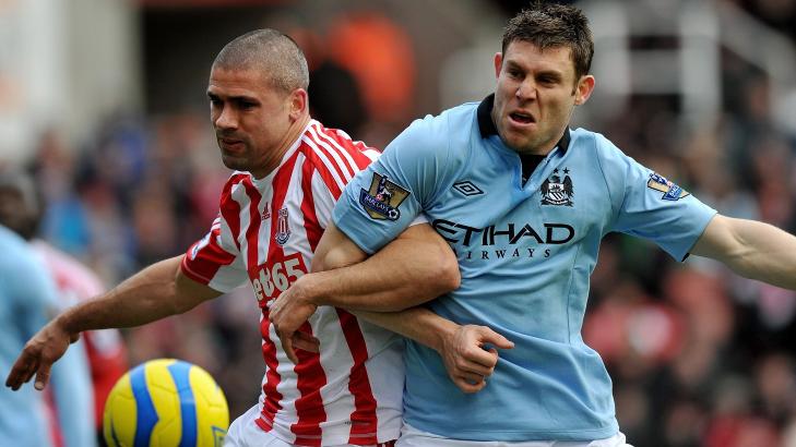 KJENNER BALOTELLI: James Milner (til h�yre). Foto: AFP PHOTO/Paul Ellis