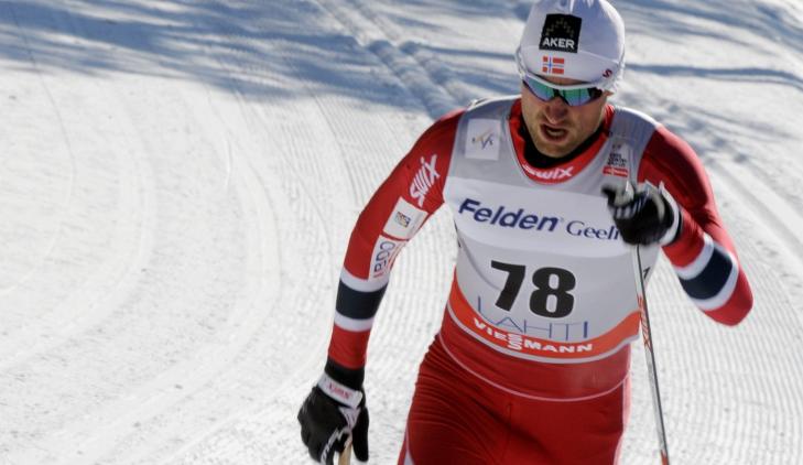 INTERVALL-KONGEN: Petter Northug bl�ste liv i kampen om verdenscuptrofeet med dagens suverene seier i Lahti. Foto:   LEHTIKUVA / Markku Ulander / AFP / Lehtikuva / NTB Scanpix