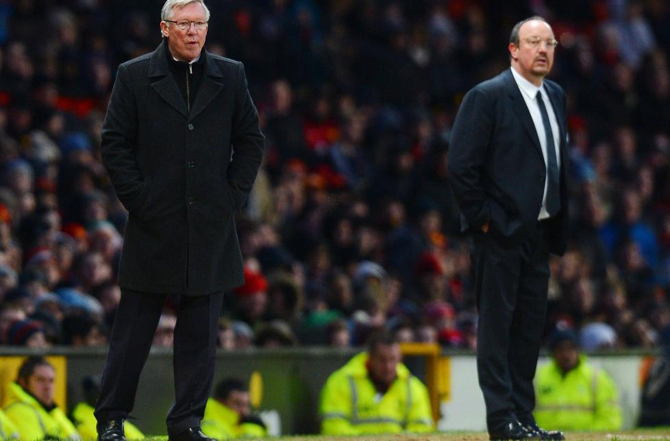 IKKE VENNER: Benitez ville ikke takke Sir Alex Ferguson for kampen, fordi Ferguson ikke hilste p� han f�r kampen startet. Foto: NTB Scanpix