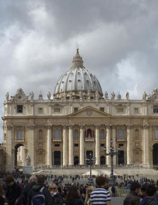 N� skal en ny pave velges - f�lg utviklingen direkte her