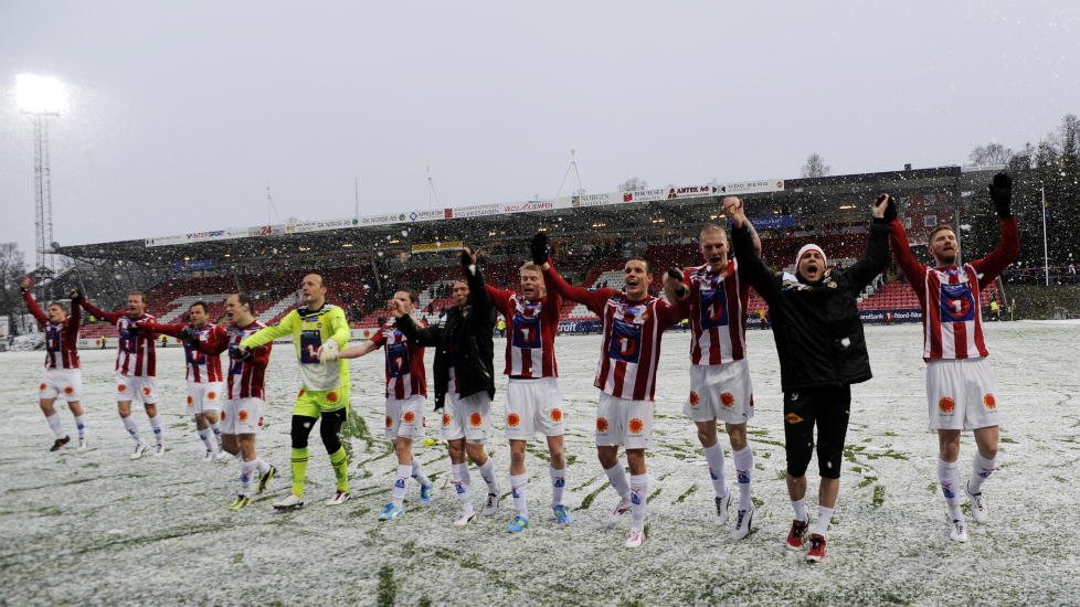 IKKE BARE I NORD DET ER KALDT: I �r skal ikke Troms� serie�pne hjemme p� Alfheim, men det blir minst like kaldt i Kristiansand som det av og til har v�rt p� de nordligere arenaene i Tippeliga-starten. Foto: Rune Stoltz Bertinussen / NTB scanpix