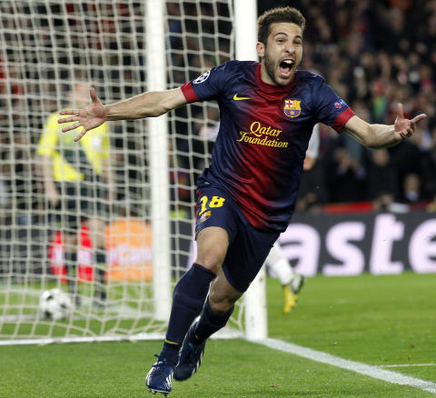 PUNKTUM KVARTFINALE: Jordi Alba feirer 4-0-m�let som sikret plassen i kvartfinalen p� overtid. Foto: GUSTAU NACARINO, REUTERS / NTB SCANPIX