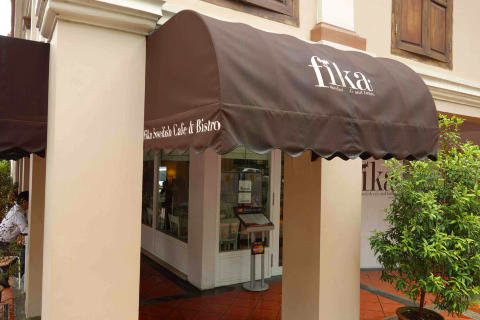 SVENSK I SINGAPORE: Denne svenske restauranten heter selvsagt Fika. Foto: MICHAEL T�PFER