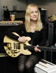 Norges nye gitarhelt vraket bunad som konfirmasjonsgave