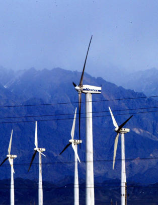 - Studenter m� motst� oljeindustriens h�ye l�nninger og forf�rende retorikk