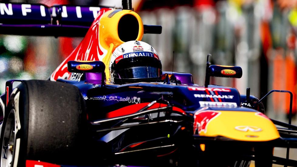 RASKST IGJEN: Sebastian Vettel ble verdensmester b�de i 2012, 2011 og 2010, og ser ut til � v�re i ruten for en ny sesong. Foto: EPA / DIEGO AZUBEL / NTB SCANPIX