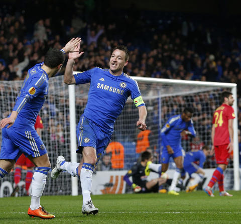 RUSSIK MOTSTAND: John Terry feirer 2-1-m�let mot Steaua Bucuresti i g�r kveld. De vant 3-2 sammenlagt. I neste runde venter russiske Rubin Kazan. Foto: ANDREW WINNING, REUTERS / NTB SCANPIX