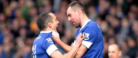 Everton med gavepakke
til Manchester United