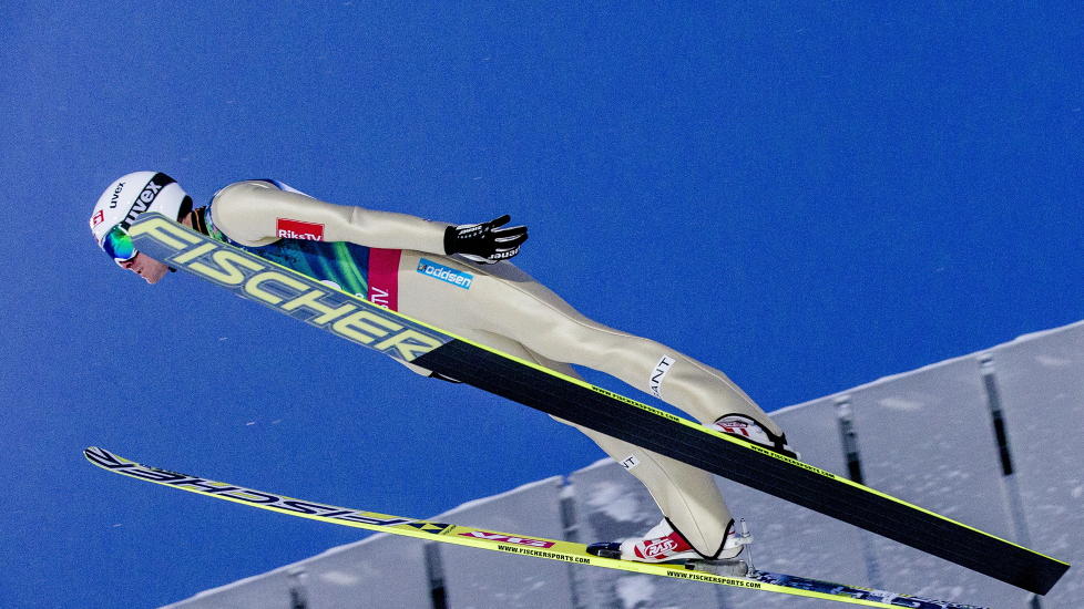  KLARE:  Kim Rene Elverum Sorsell var best av de norske under kvalifiseringen i verdenscupen i hopp i Holmenkollen i Oslo l�rdag. Han f�r sjansen p� bekostning av Anders Fannemel. Foto: Stian Lysberg Solum / NTB scanpix