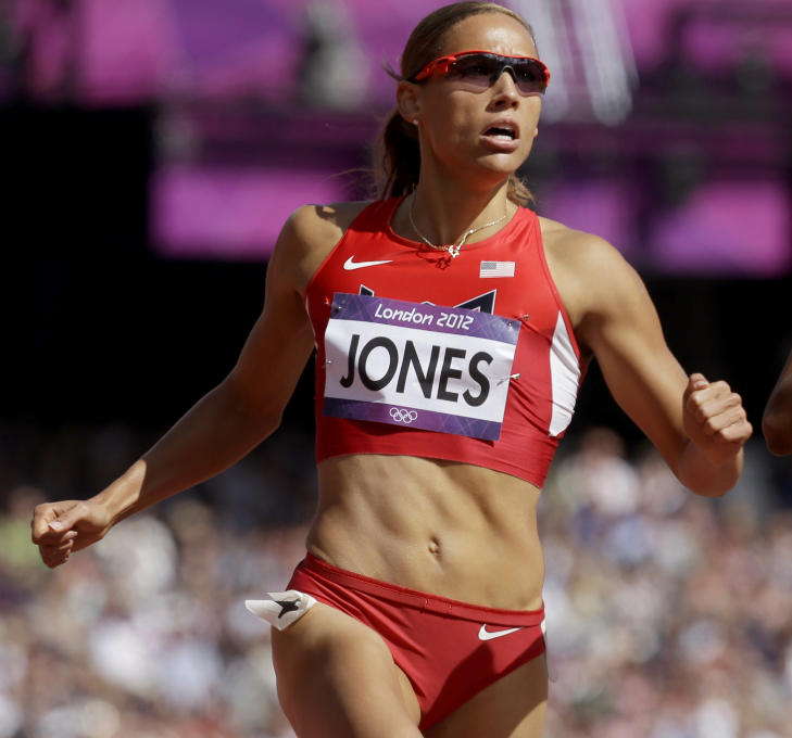 SKUFFENDE: Jones m�tte ta til takke med den sure fjerdeplassen i finalen p� 100 meter hekk under OL i London.Foto: AP / Anja Niedringhaus / NTB Scanpix