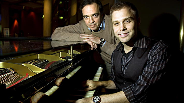 SAVNER VENNEN: Her er Eivind R�lles og Christian Ingebrigtsen avbildet i forbindelse med l�ta de skrev til Torstein S�dals MGP-opptreden i 2008.    Foto:  Anders Gr�nneberg/Dagbladet