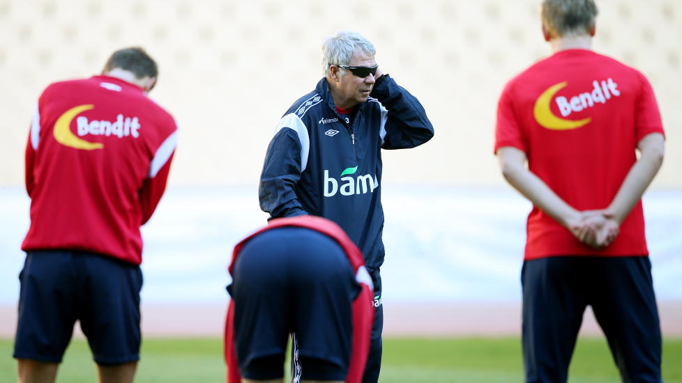 LABER INTERESSE: Landslagssjef Egil Olsen har s� langt ikke klart � friste fotballfans til � kj�pe billetter til kampen mot Albania fredag. Foto: H�kon Mosvold Larsen / NTB scanpix