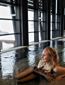 I denne badstua b�r du beholde litt av kl�rne p�