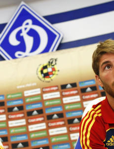 26 �r gamle Ramos mot sin hundrede landskamp for Spania