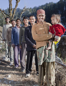 Rajo er gift med fem menn. De er alle br�dre