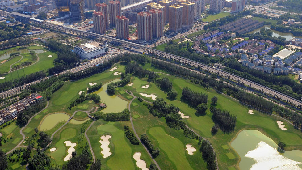 REKORD I BEIJING: En 12-�rig skolegutt har kvalifisert seg til turneringen som spilles i Kina i mai. Foto: AFP  /GOH CHAI HIN / NTB SCANPIX