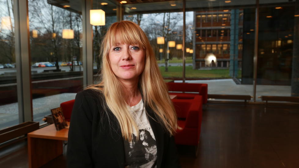 REAGERER: Prosjektleder Hege Ramseng i Bryggeri- og Drikkevareforeningen reagerer sterkt p� en sak i Dagbladet hvor amerikanske forskere setter sukkerholdig drikke i forbindelse med 180000 �rlige sykdomsd�dsfall. Foto: Kaia Means