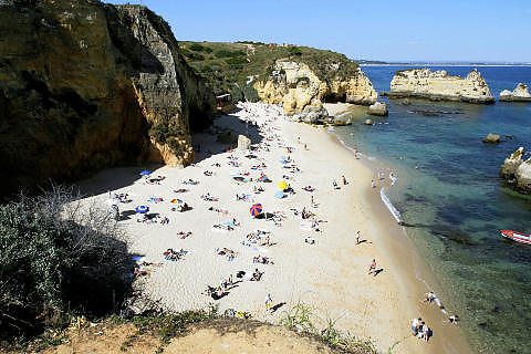 PORTUGAL: Stranda Dona Ana utenfor Lagos er et av de mest fotograferte stedene. Foto: GEIR B�LSTAD