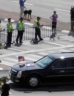 President Obamas limousin havarerte p� motorveien