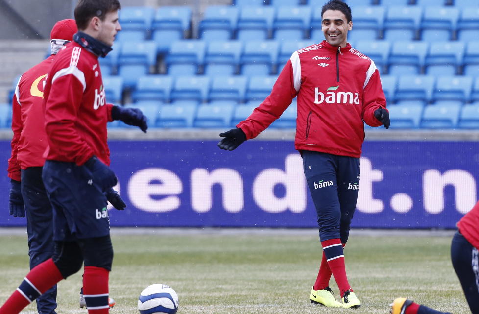 KONTROLL: Mohammed Abdellaoue har funnet tilbake til formen de siste m�nedene. Og han lar seg ikke stresse av m�lt�rken p� landslaget. Foto: Heiko Junge / NTB Scanpix