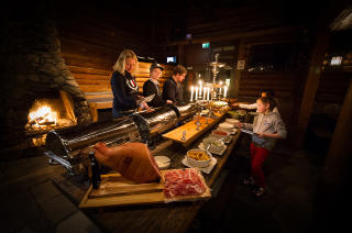 KORTREIST: Mer sik, molte og lokalt kj�tt er m�let. Trysil jakter p� ekthet, som andre norske reisem�l. Foto: OLA MATSSON / Skistar Trysil