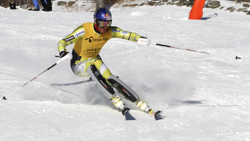 TRE GULL: Aksel Lund Svindal har vunnet tre gull av tre mulige i �rets NM s� langt. Her er han i aksjon i g�rsdagens superkombinasjon. Foto: Skiforbundet / NTB Scanpix