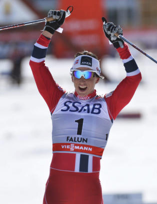 Bjørgen leder med 45,5 sekunder etter dagens fellesstart