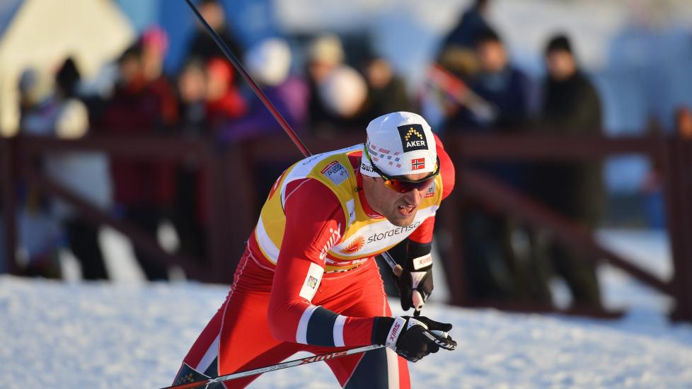 �KER FORSPRANGET: Petter Northug endte p� en fjerdeplass, og leder med f�r morgendagens avsluttende konkurranse i verdenscupen.Foto:  AFP PHOTO / ANDERS WIKLUND / NTB Scanpix