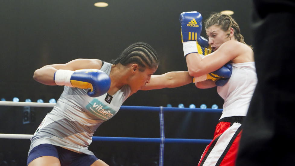  1. DIVISJON: Cecilia Br�khus slo ut Eva Halasi i VM-kampen i danske Herning i 2010. Fredag kveld ble Halasi k�ret til verdensmester i weltervekt i IBF, noe Br�khus mener er useri�st. Foto: Heiko Junge / NTB Scanpix