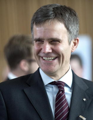 Statoilsjefene har �kt l�nn og bonuser med 55 prosent p� tre �r