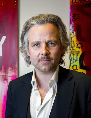 Ari Behn sl�r tilbake mot kritikerne