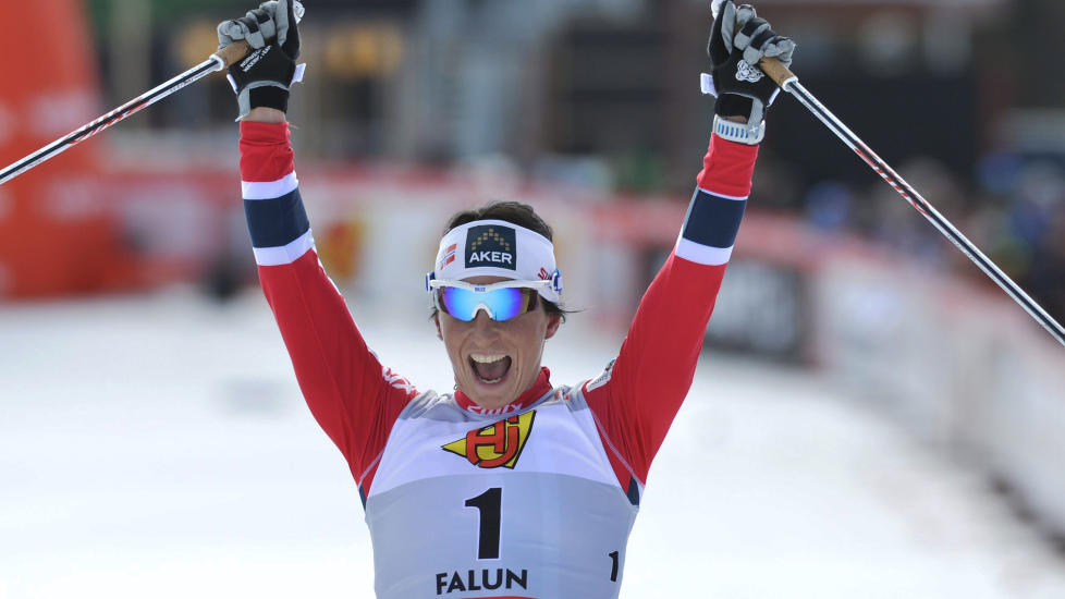 SESONGAVSLUTNING: Marit Bj�rgen vant minitouren i Falun, og har st�tt p� pallen i alle verdenscuprennene hun har deltatt i i �r. Foto: NTB Scanpix