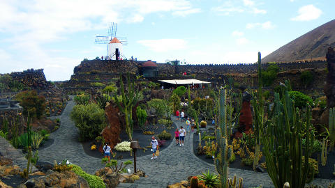  JARDIN DE CACTUS:  En av de st�rste turistattraksjonene p� Lanzarote. Foto: KIRSTEN MARGRETHE BUZZI