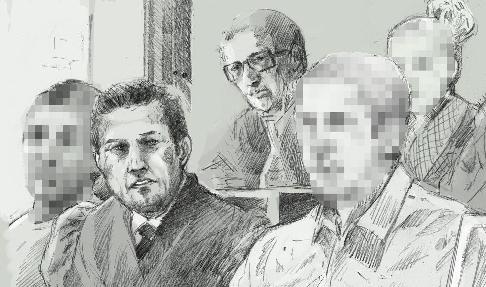 UNG RANSLIGA: De tiltalte var sv�rt unge da de lurte �tte menn i en sexfelle i 2011 og truet dem og presset dem for penger. Tegning: Fedor Sapegin