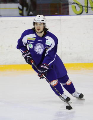 - De har ikke akkurat gjort noen
kjempejobb for Zuccarello