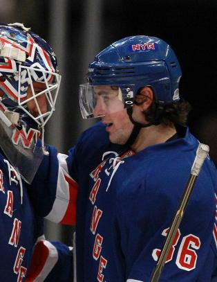 - Zuccarello fikk beskjed om � komme seg p� f�rste fly