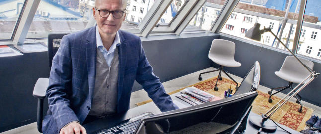 Festspillsjef med fornyergl�d