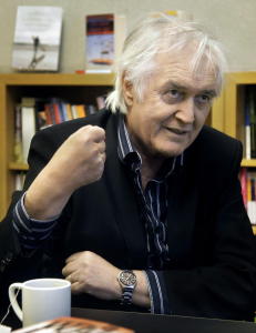 - Det gis ut mye skit og meningsl�s spekulasjon