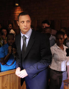 Pistorius krever lov
til � reise hjem